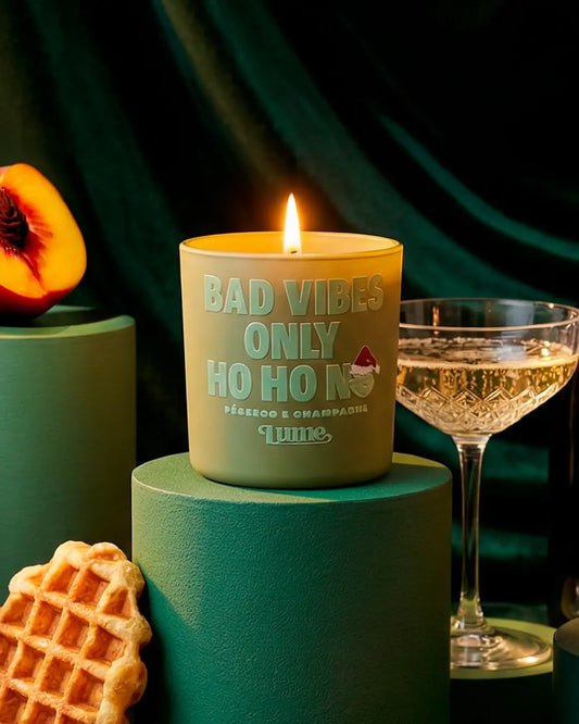 “Bad vibes only, ho ho no” — (Pêssego & Champanhe)